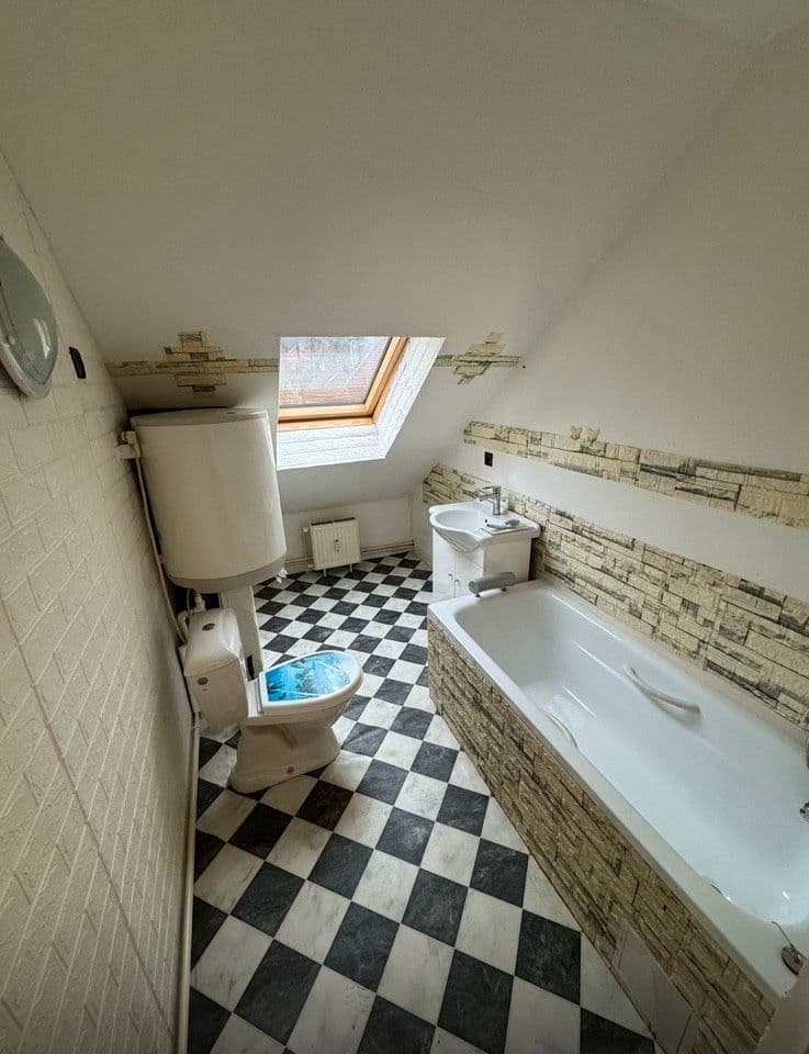 Predaj bytu 1-izbový 43 m², Rakouská, Milovice, Středočeský kraj Predaj bytu 1-izbový 43 m², Rakouská, Milovice, Středočeský kraj