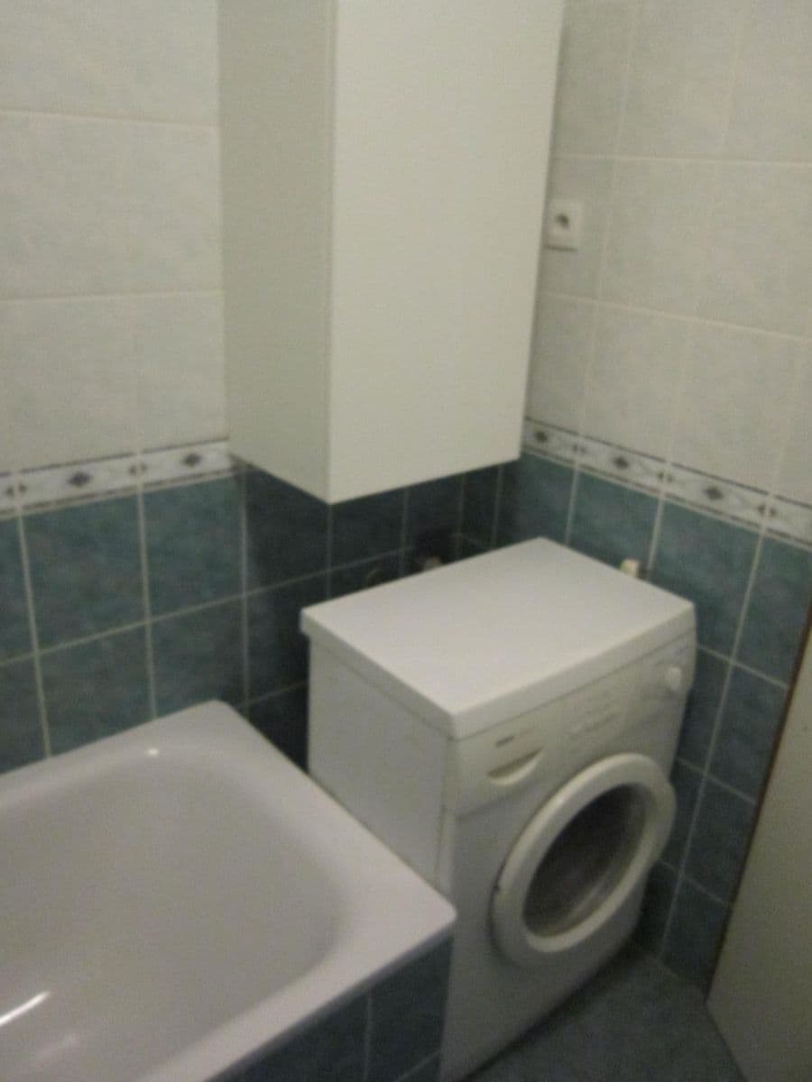 Prenájom bytu 2-izbový 38 m², Hnězdenská, Praha, Praha Prenájom bytu 2-izbový 38 m², Hnězdenská, Praha, Praha