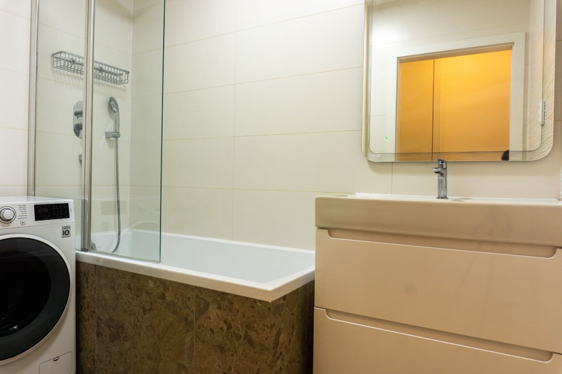 Prenájom bytu 3-izbový 65 m², Slévačská, Praha, Praha Prenájom bytu 3-izbový 65 m², Slévačská, Praha, Praha