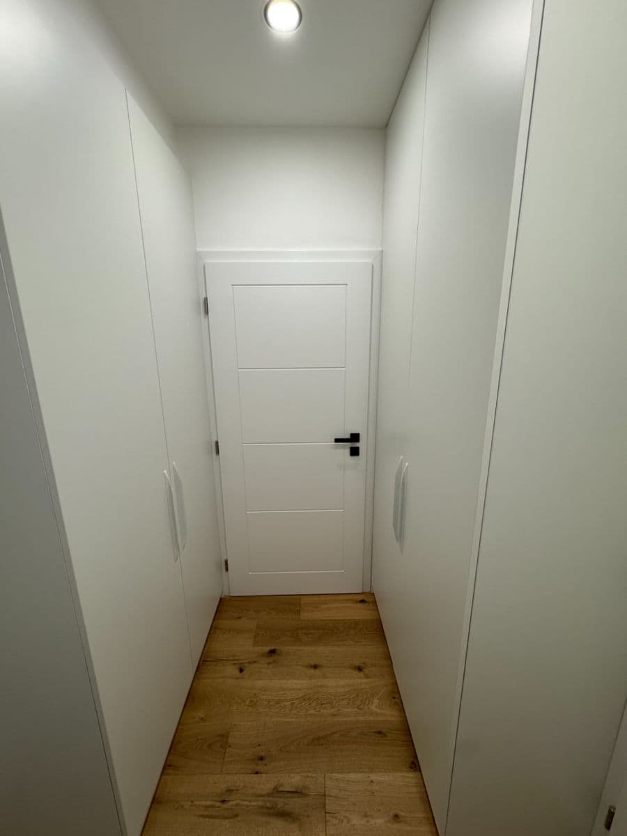 Prenájom bytu 3-izbový 65 m², Slévačská, Praha, Praha Prenájom bytu 3-izbový 65 m², Slévačská, Praha, Praha