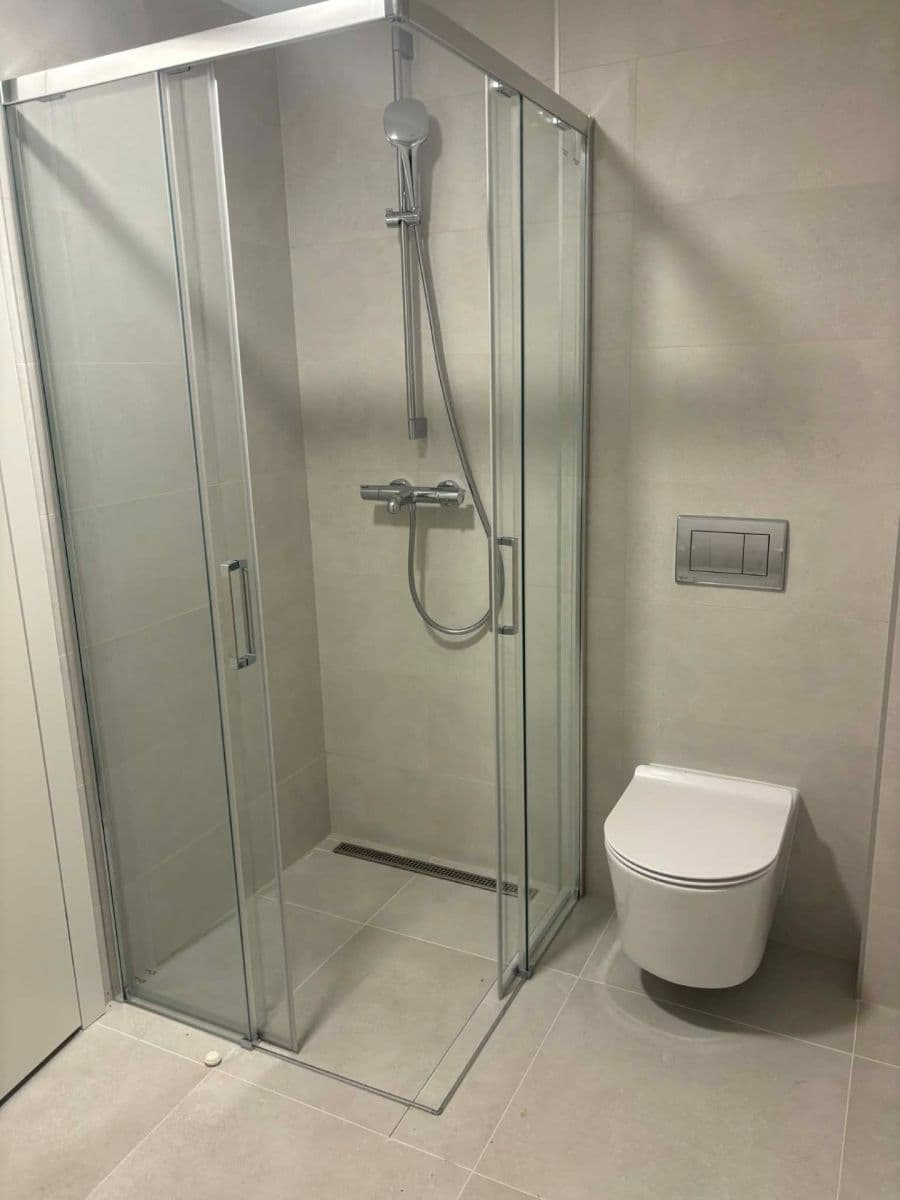 Prenájom bytu 1-izbový 60 m², Pálenecká, Hradec Králové, Královéhradecký kraj Prenájom bytu 1-izbový 60 m², Pálenecká, Hradec Králové, Královéhradecký kraj