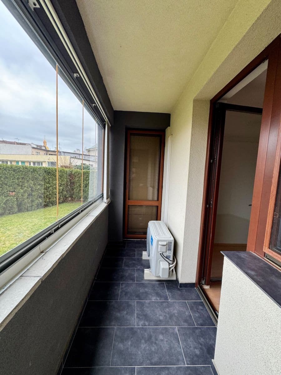 Prenájom bytu 3-izbový 75 m², Chelčického, Kolín, Středočeský kraj Prenájom bytu 3-izbový 75 m², Chelčického, Kolín, Středočeský kraj