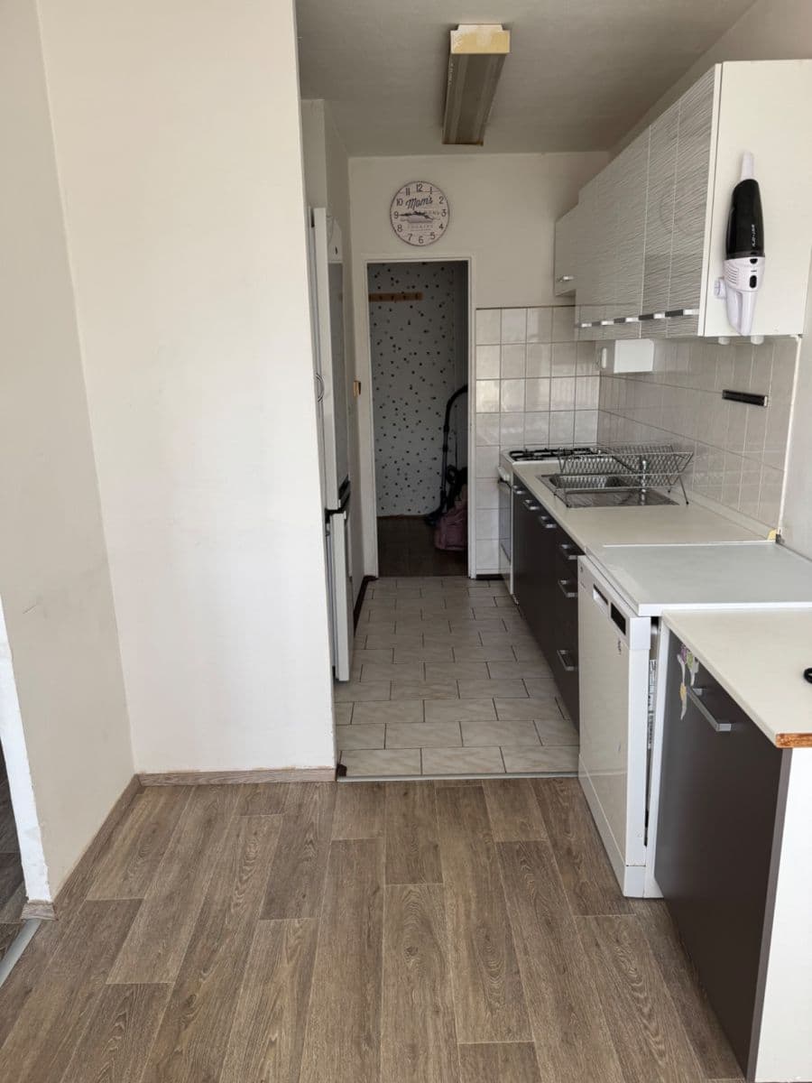 Prenájom bytu 3-izbový 76 m², Amforová, Praha, Praha Prenájom bytu 3-izbový 76 m², Amforová, Praha, Praha
