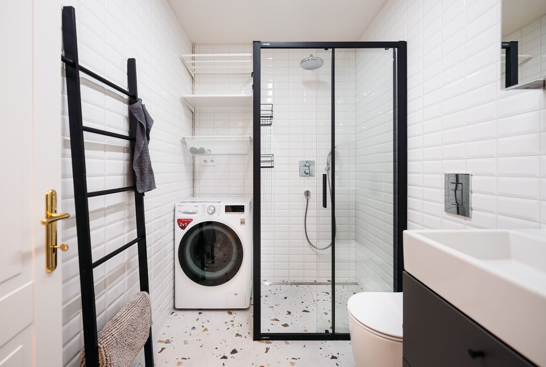 Prenájom bytu 1-izbový 32 m², Ovenecká, Praha, Praha Prenájom bytu 1-izbový 32 m², Ovenecká, Praha, Praha