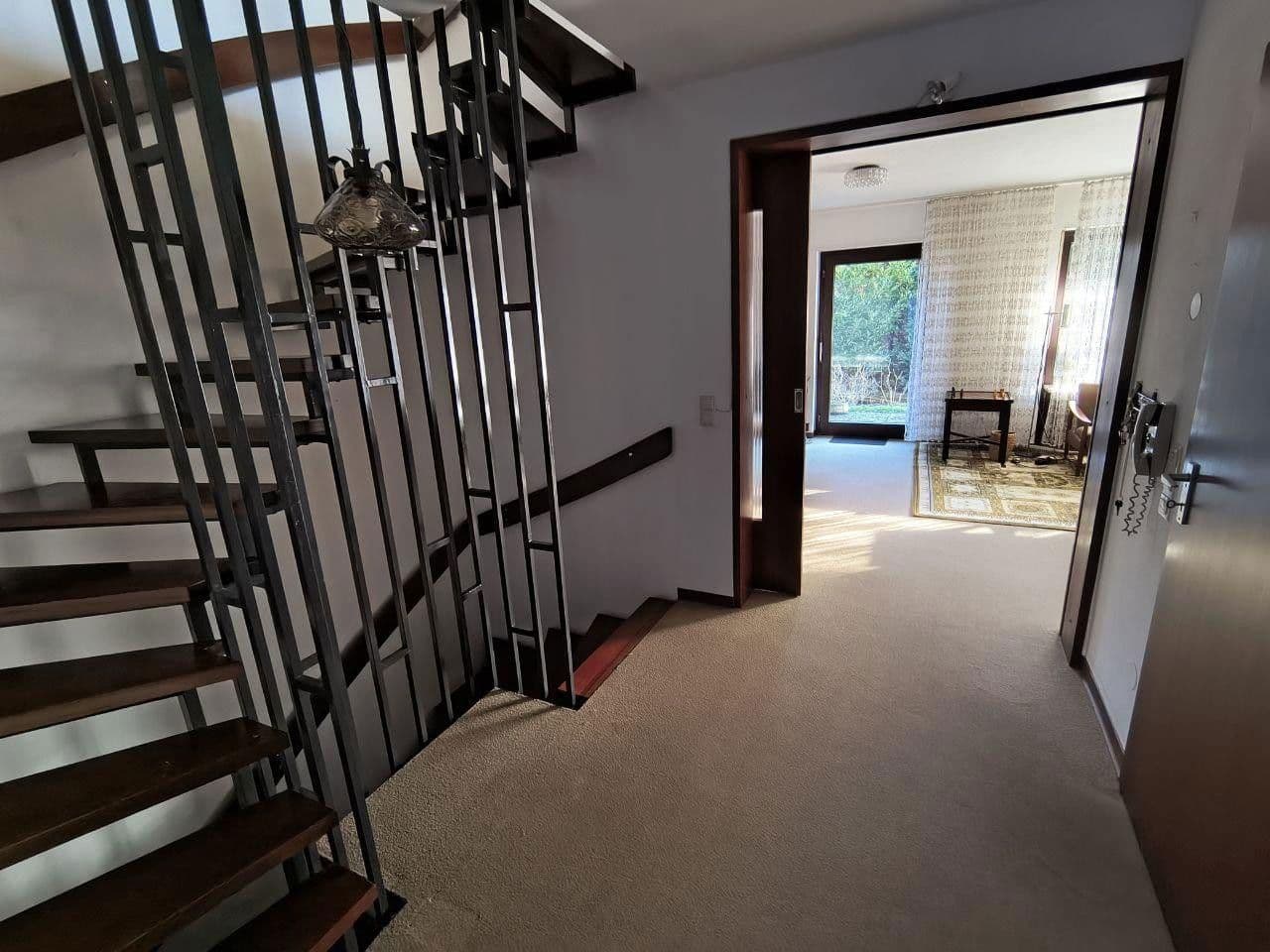 Predaj domu 164 m², pozemek 361 m², Waldbronn, Bádensko-Wurttembersko Predaj domu 164 m², pozemek 361 m², Waldbronn, Bádensko-Wurttembersko