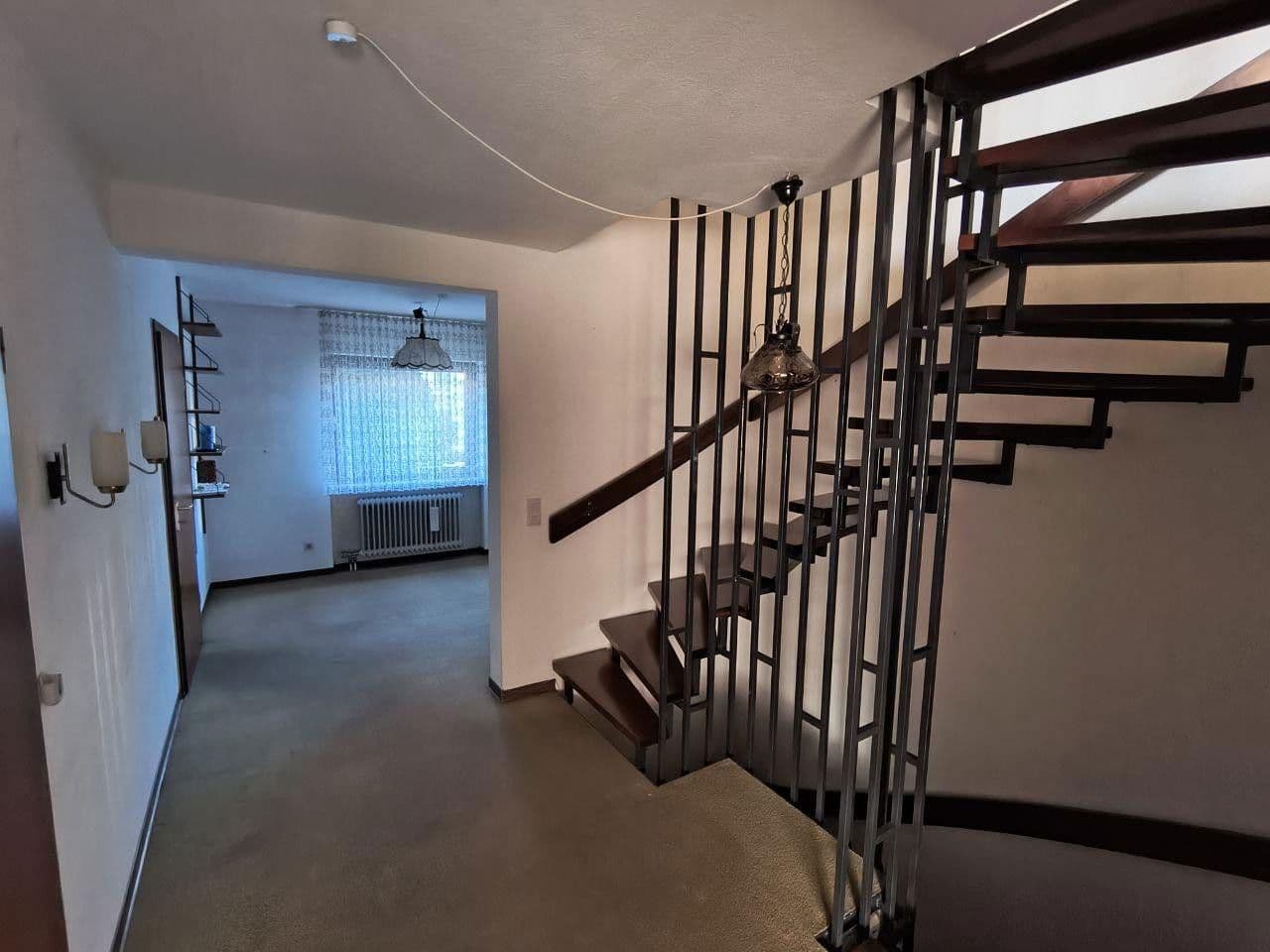 Predaj domu 164 m², pozemek 361 m², Waldbronn, Bádensko-Wurttembersko Predaj domu 164 m², pozemek 361 m², Waldbronn, Bádensko-Wurttembersko