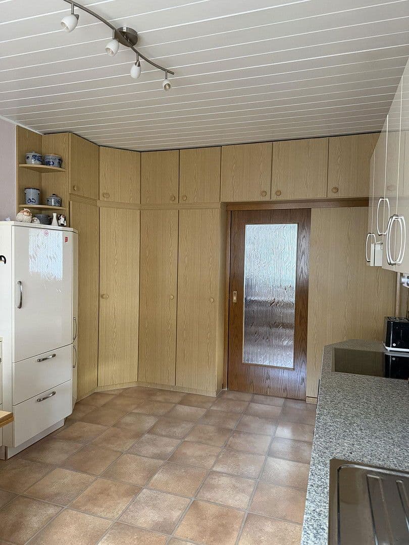 Predaj domu 246 m², pozemek 625 m², Sudetenstrasse 2, Lollar, Hesensko Predaj domu 246 m², pozemek 625 m², Sudetenstrasse 2, Lollar, Hesensko