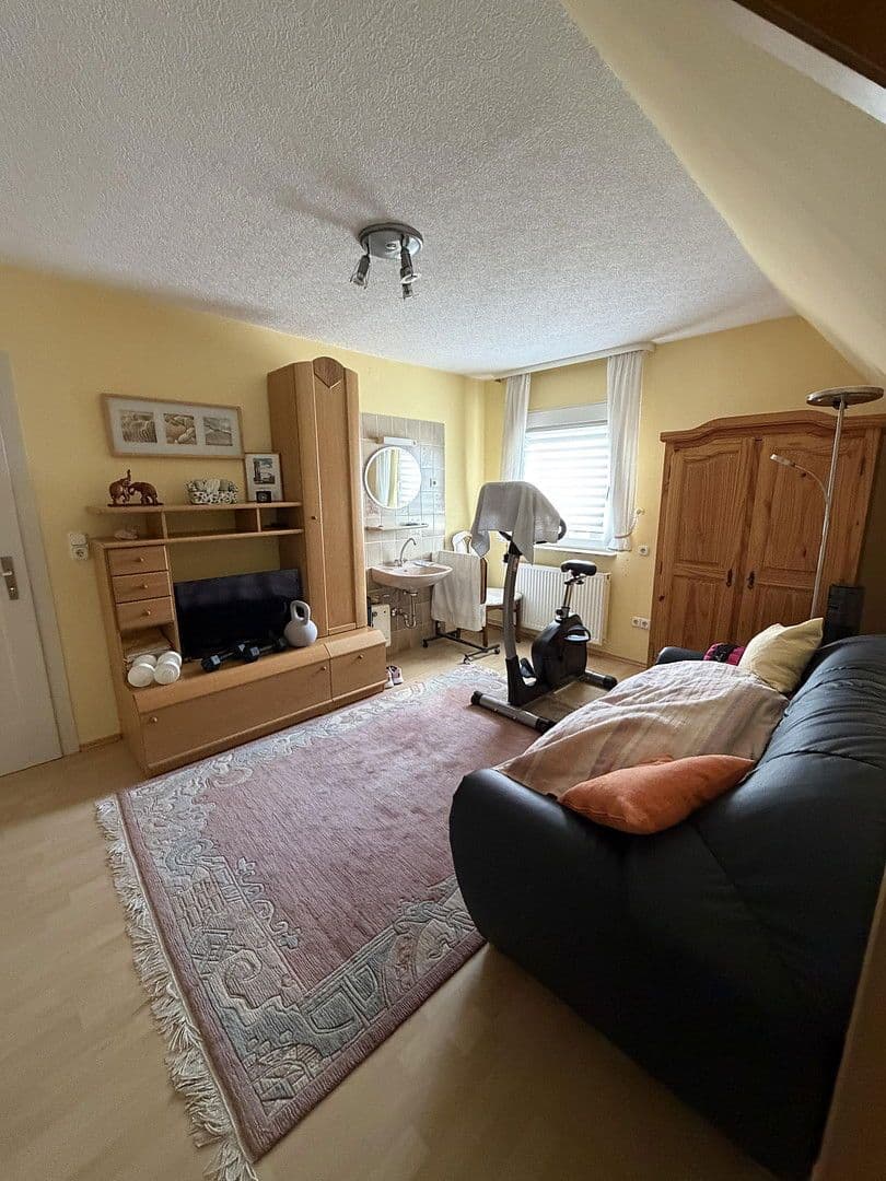 Predaj domu 246 m², pozemek 625 m², Sudetenstrasse 2, Lollar, Hesensko Predaj domu 246 m², pozemek 625 m², Sudetenstrasse 2, Lollar, Hesensko