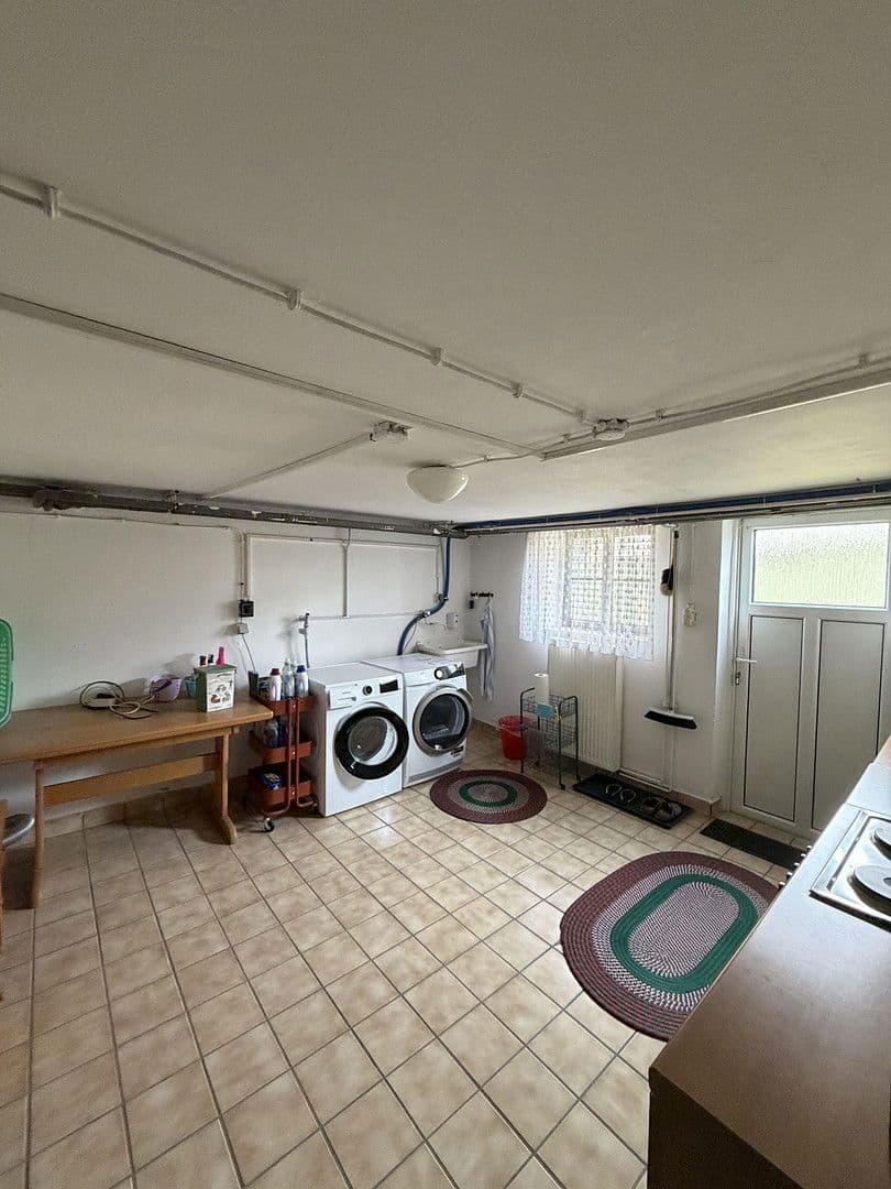 Predaj domu 246 m², pozemek 625 m², Sudetenstrasse 2, Lollar, Hesensko Predaj domu 246 m², pozemek 625 m², Sudetenstrasse 2, Lollar, Hesensko