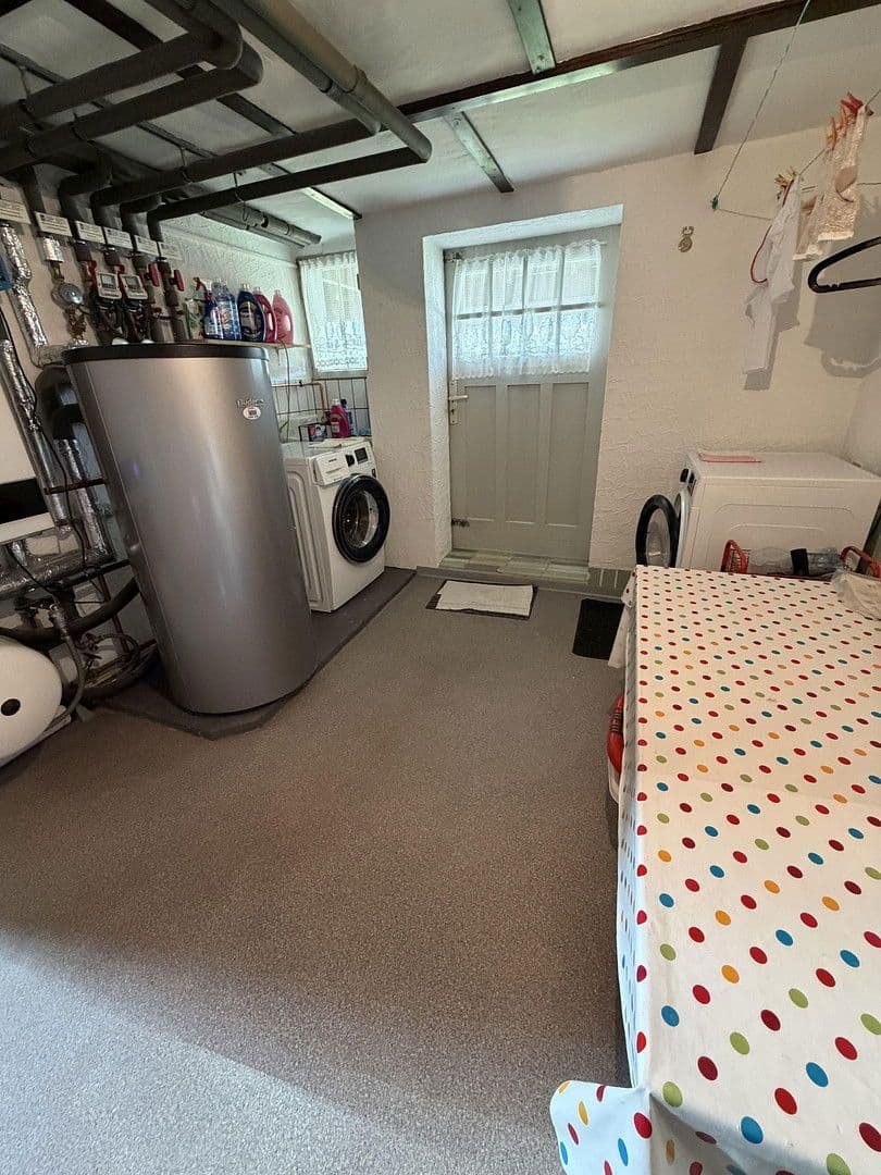 Predaj domu 246 m², pozemek 625 m², Sudetenstrasse 2, Lollar, Hesensko Predaj domu 246 m², pozemek 625 m², Sudetenstrasse 2, Lollar, Hesensko