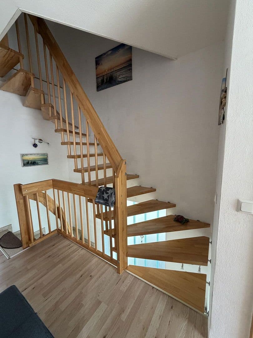 Predaj domu 246 m², pozemek 625 m², Sudetenstrasse 2, Lollar, Hesensko Predaj domu 246 m², pozemek 625 m², Sudetenstrasse 2, Lollar, Hesensko