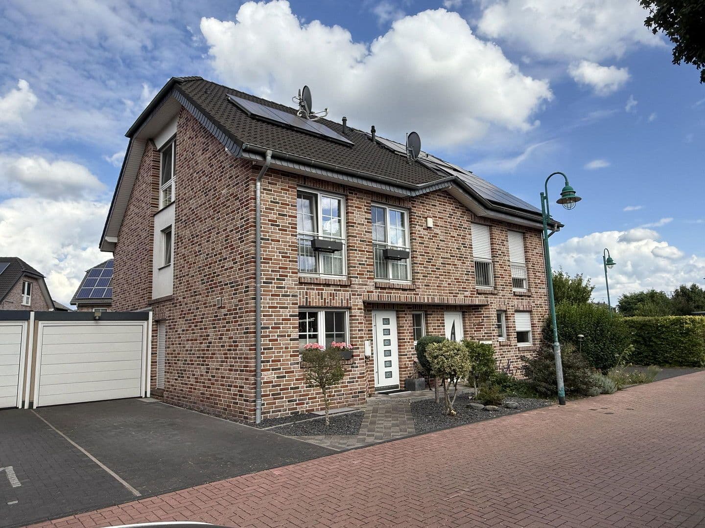 Predaj domu 146 m², pozemek 244 m², Duisburg - Rheinhausen, Severné Porýnie - Westfálsko Predaj domu 146 m², pozemek 244 m², Duisburg - Rheinhausen, Severné Porýnie - Westfálsko