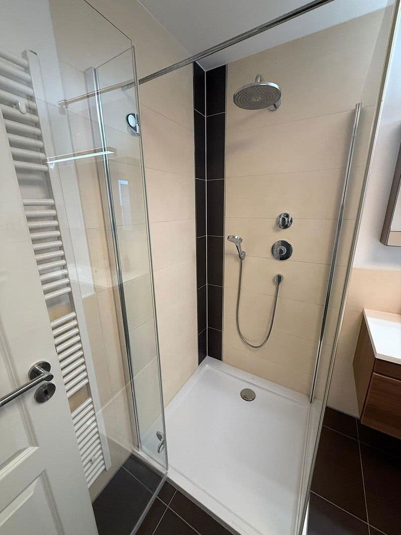 Predaj domu 146 m², pozemek 244 m², Duisburg - Rheinhausen, Severné Porýnie - Westfálsko Predaj domu 146 m², pozemek 244 m², Duisburg - Rheinhausen, Severné Porýnie - Westfálsko