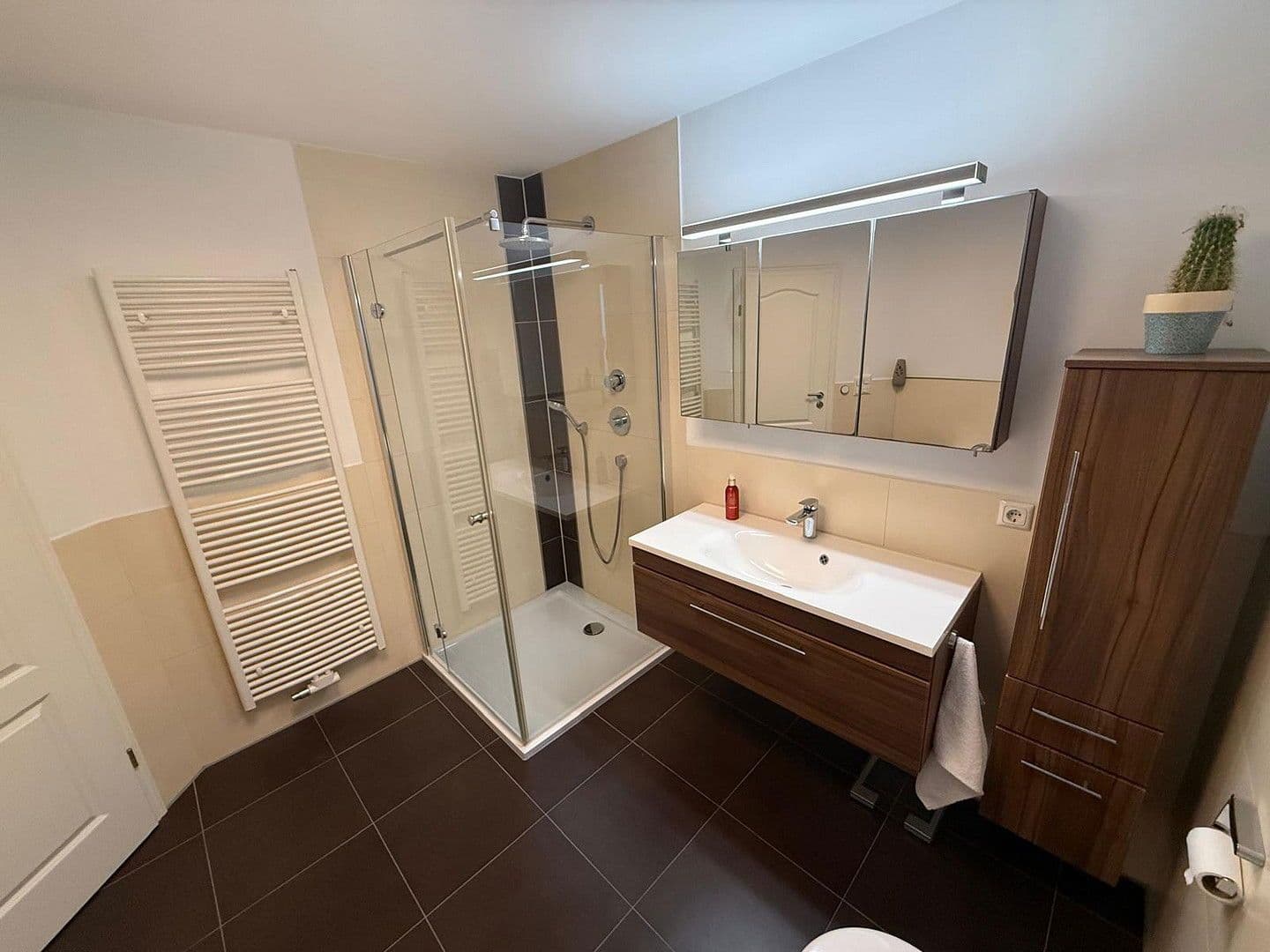 Predaj domu 146 m², pozemek 244 m², Duisburg - Rheinhausen, Severné Porýnie - Westfálsko Predaj domu 146 m², pozemek 244 m², Duisburg - Rheinhausen, Severné Porýnie - Westfálsko