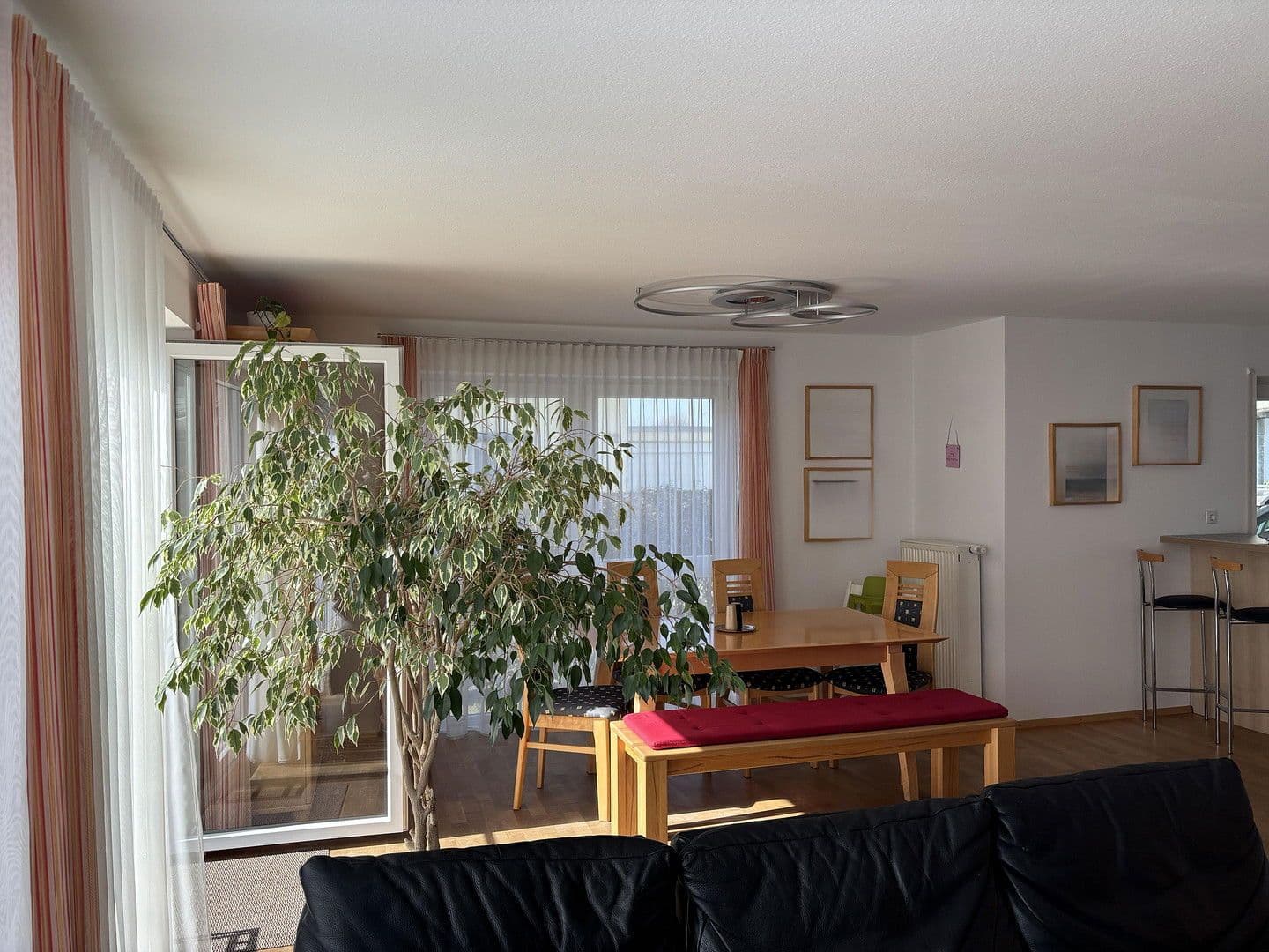 Predaj domu 158 m², pozemek 250 m², Filderstadt, Bádensko-Wurttembersko Predaj domu 158 m², pozemek 250 m², Filderstadt, Bádensko-Wurttembersko