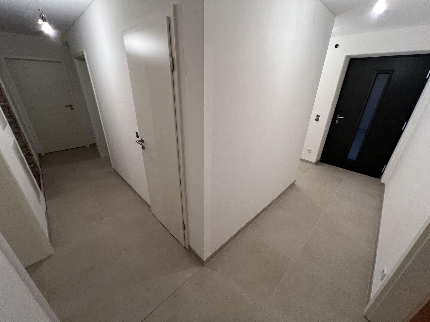 Prenájom bytu 4-izbový 92 m², Ammerndorf, Bavorsko Prenájom bytu 4-izbový 92 m², Ammerndorf, Bavorsko