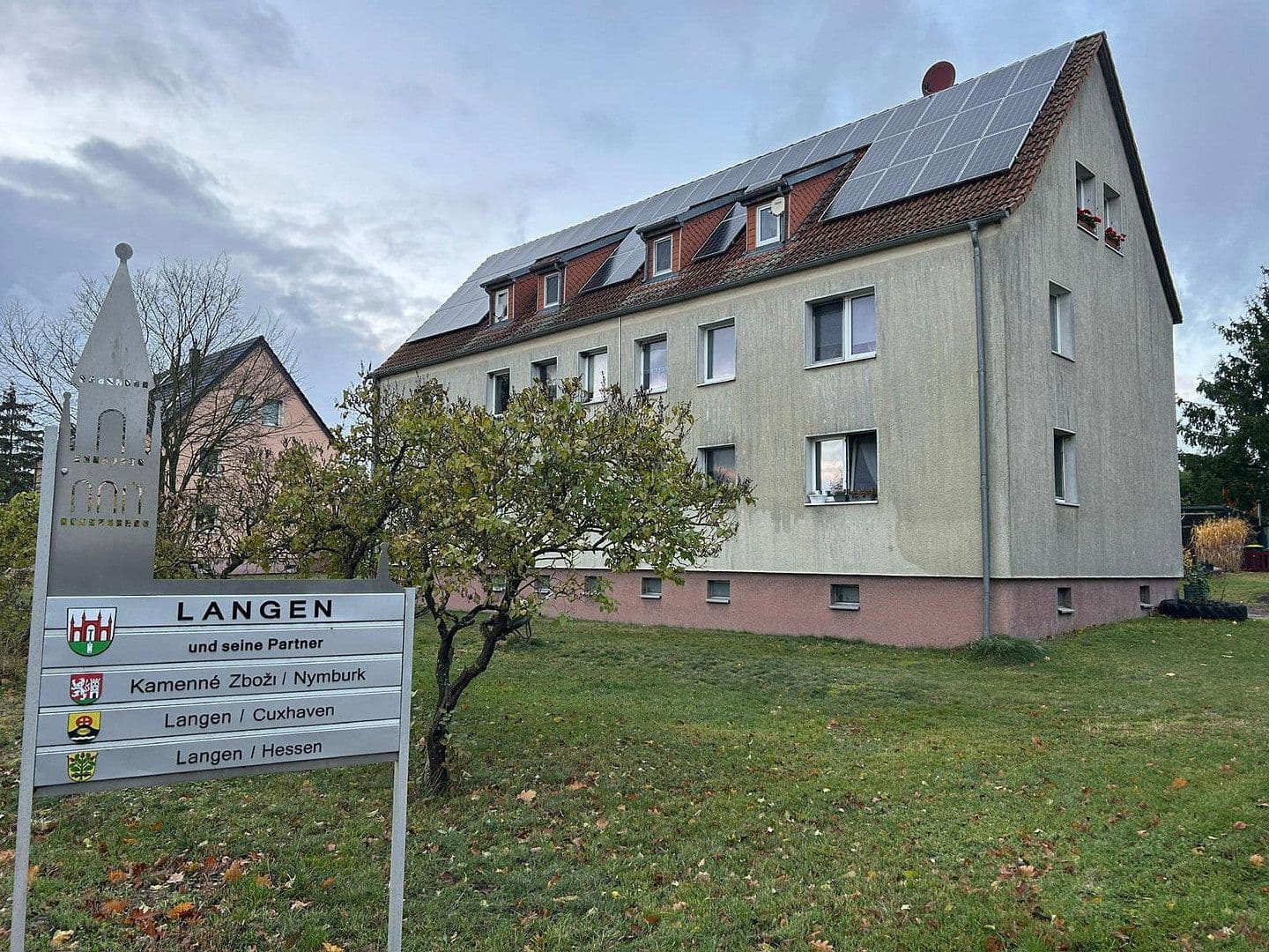 Predaj domu 3.286 m², pozemek 3.286 m², Dorfstr. 90, Fehrbellin, Brandenbursko Predaj domu 3.286 m², pozemek 3.286 m², Dorfstr. 90, Fehrbellin, Brandenbursko