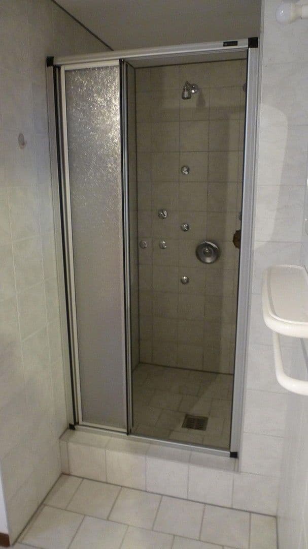 Predaj domu 255 m², pozemek 894 m², Hüttlingen, Bádensko-Wurttembersko Predaj domu 255 m², pozemek 894 m², Hüttlingen, Bádensko-Wurttembersko