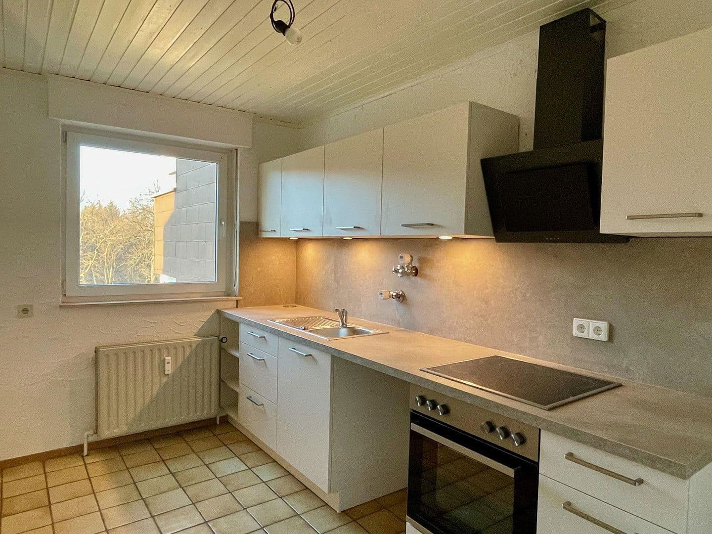 Prenájom bytu 3-izbový 88 m², Konrad-Adenauer-Straße 11, Mosbach, Bádensko-Wurttembersko Prenájom bytu 3-izbový 88 m², Konrad-Adenauer-Straße 11, Mosbach, Bádensko-Wurttembersko