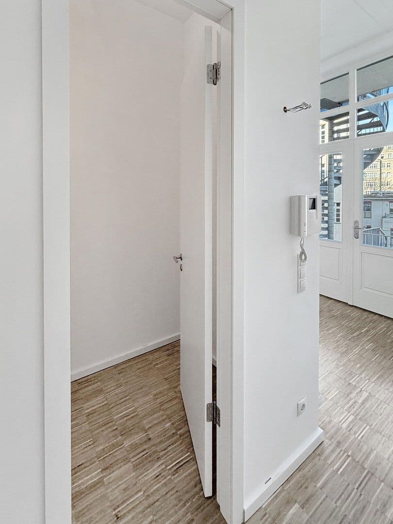 Predaj bytu 3-izbový 105 m², Boxhagener Str. 117, Berlin, Berlín Predaj bytu 3-izbový 105 m², Boxhagener Str. 117, Berlin, Berlín