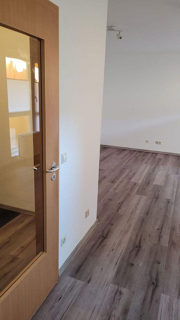 Prenájom bytu 1-izbový 36 m², Halbergstr. 66, Ludwigshafen, Porýnie-Falcko Prenájom bytu 1-izbový 36 m², Halbergstr. 66, Ludwigshafen, Porýnie-Falcko