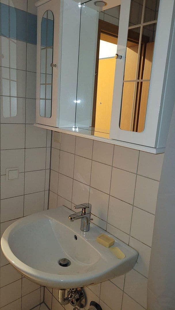 Prenájom bytu 1-izbový 36 m², Halbergstr. 66, Ludwigshafen, Porýnie-Falcko Prenájom bytu 1-izbový 36 m², Halbergstr. 66, Ludwigshafen, Porýnie-Falcko