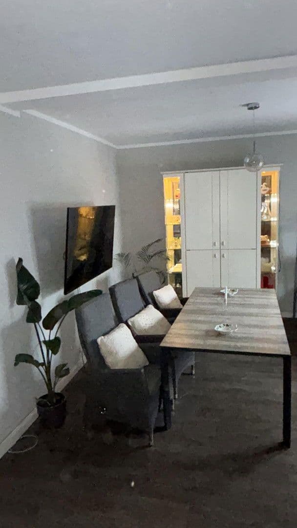 Prenájom bytu 3-izbový 100 m², Marienstraße 4, Langwedel, Dolné Sasko Prenájom bytu 3-izbový 100 m², Marienstraße 4, Langwedel, Dolné Sasko