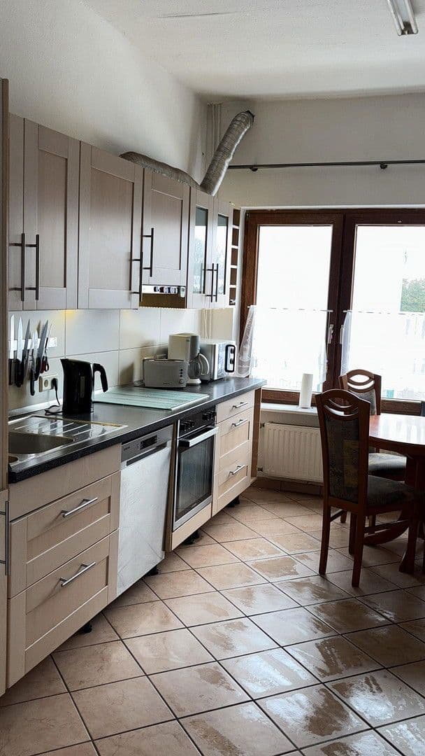 Prenájom bytu 3-izbový 100 m², Marienstraße 4, Langwedel, Dolné Sasko Prenájom bytu 3-izbový 100 m², Marienstraße 4, Langwedel, Dolné Sasko