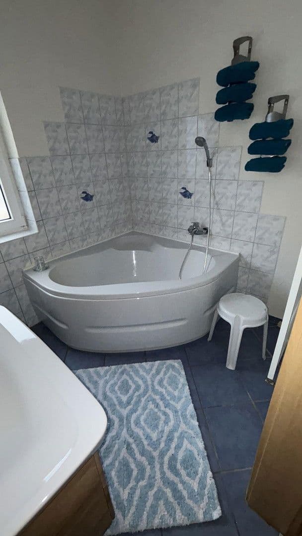 Prenájom bytu 3-izbový 100 m², Marienstraße 4, Langwedel, Dolné Sasko Prenájom bytu 3-izbový 100 m², Marienstraße 4, Langwedel, Dolné Sasko