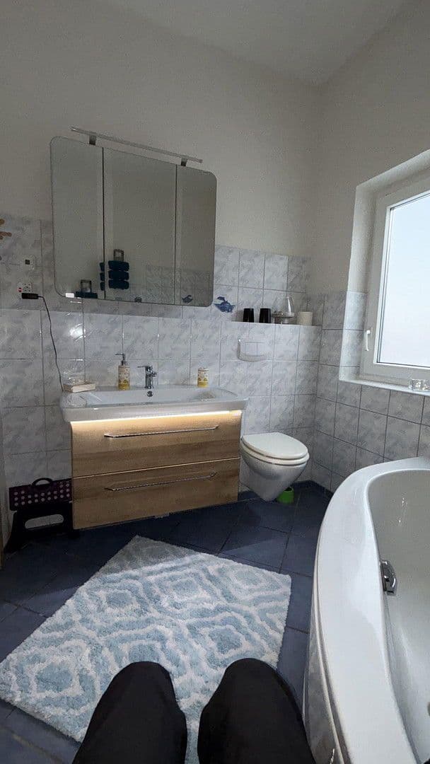 Prenájom bytu 3-izbový 100 m², Marienstraße 4, Langwedel, Dolné Sasko Prenájom bytu 3-izbový 100 m², Marienstraße 4, Langwedel, Dolné Sasko