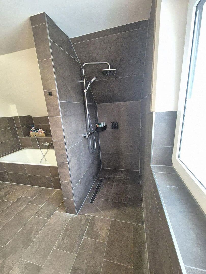 Predaj domu 180 m², pozemek 537 m², Wertheim, Bádensko-Wurttembersko Predaj domu 180 m², pozemek 537 m², Wertheim, Bádensko-Wurttembersko