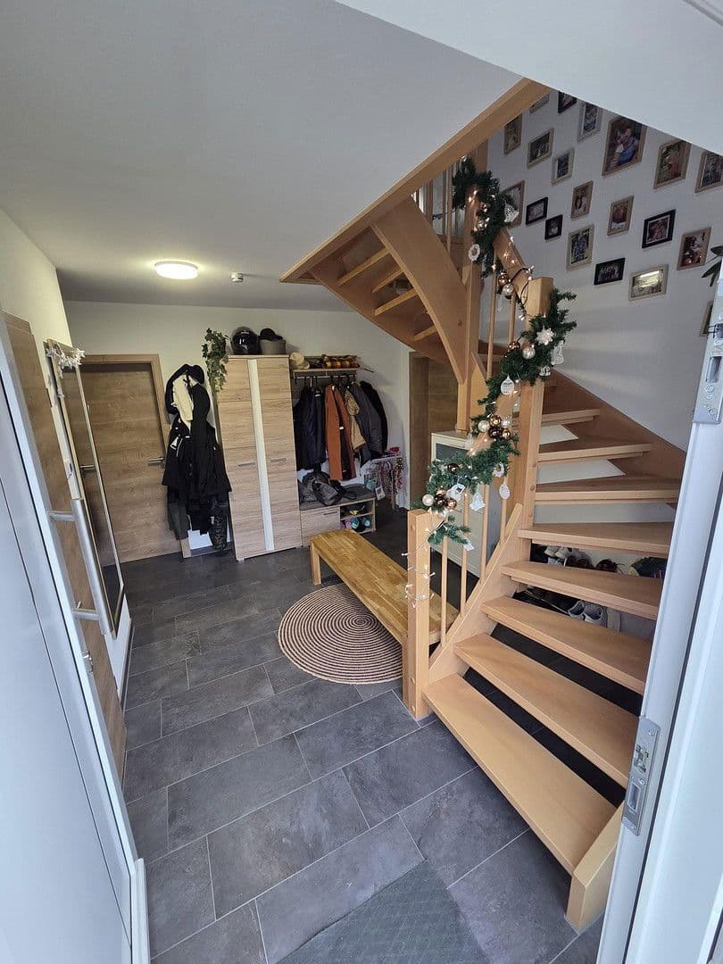 Predaj domu 180 m², pozemek 537 m², Wertheim, Bádensko-Wurttembersko Predaj domu 180 m², pozemek 537 m², Wertheim, Bádensko-Wurttembersko