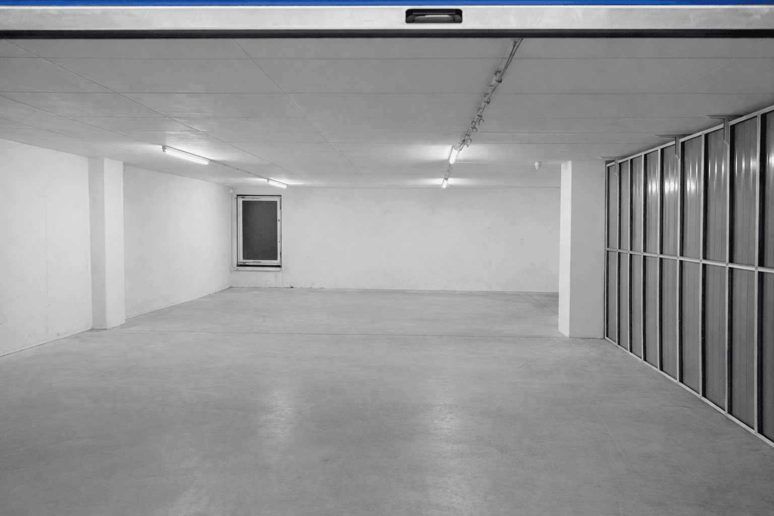 Prenájom nebytového priestoru 120 m², Chiemgaustraße 107, München, Bavorsko Prenájom nebytového priestoru 120 m², Chiemgaustraße 107, München, Bavorsko