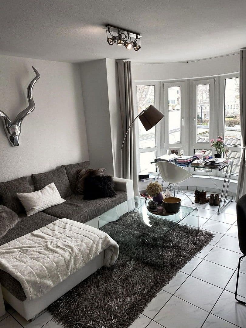 Prenájom bytu 2-izbový 48 m², Köln, Severné Porýnie - Westfálsko Prenájom bytu 2-izbový 48 m², Köln, Severné Porýnie - Westfálsko