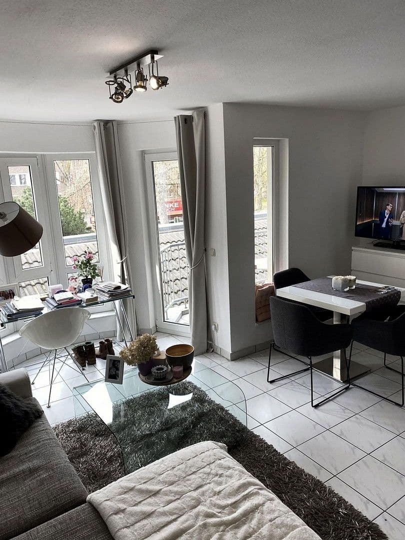 Prenájom bytu 2-izbový 48 m², Köln, Severné Porýnie - Westfálsko Prenájom bytu 2-izbový 48 m², Köln, Severné Porýnie - Westfálsko