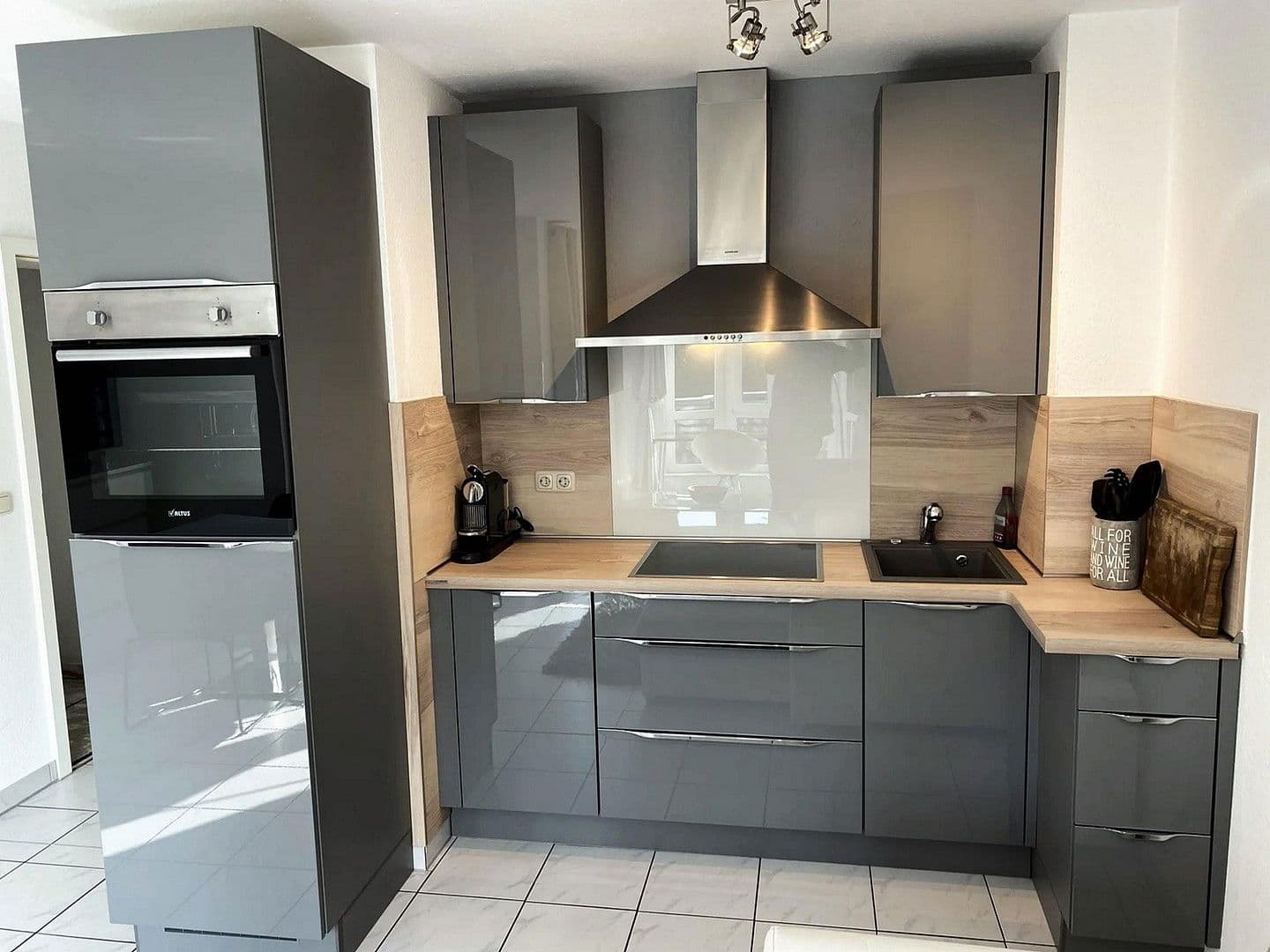 Prenájom bytu 2-izbový 48 m², Köln, Severné Porýnie - Westfálsko Prenájom bytu 2-izbový 48 m², Köln, Severné Porýnie - Westfálsko