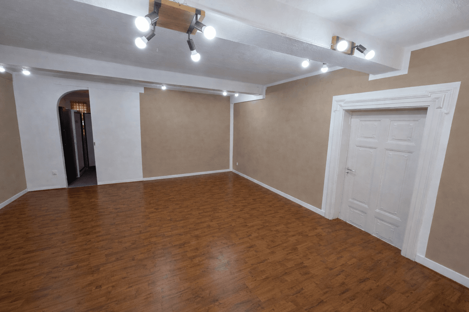 Prenájom kancelárie 45 m², Erlangen, Bavorsko Prenájom kancelárie 45 m², Erlangen, Bavorsko