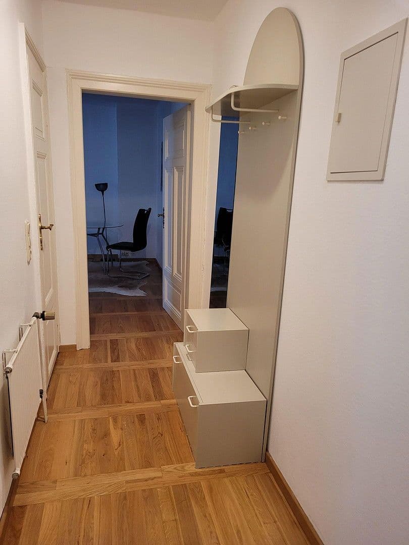 Prenájom bytu 2-izbový 43 m², Frankfurt am Main, Hesensko Prenájom bytu 2-izbový 43 m², Frankfurt am Main, Hesensko