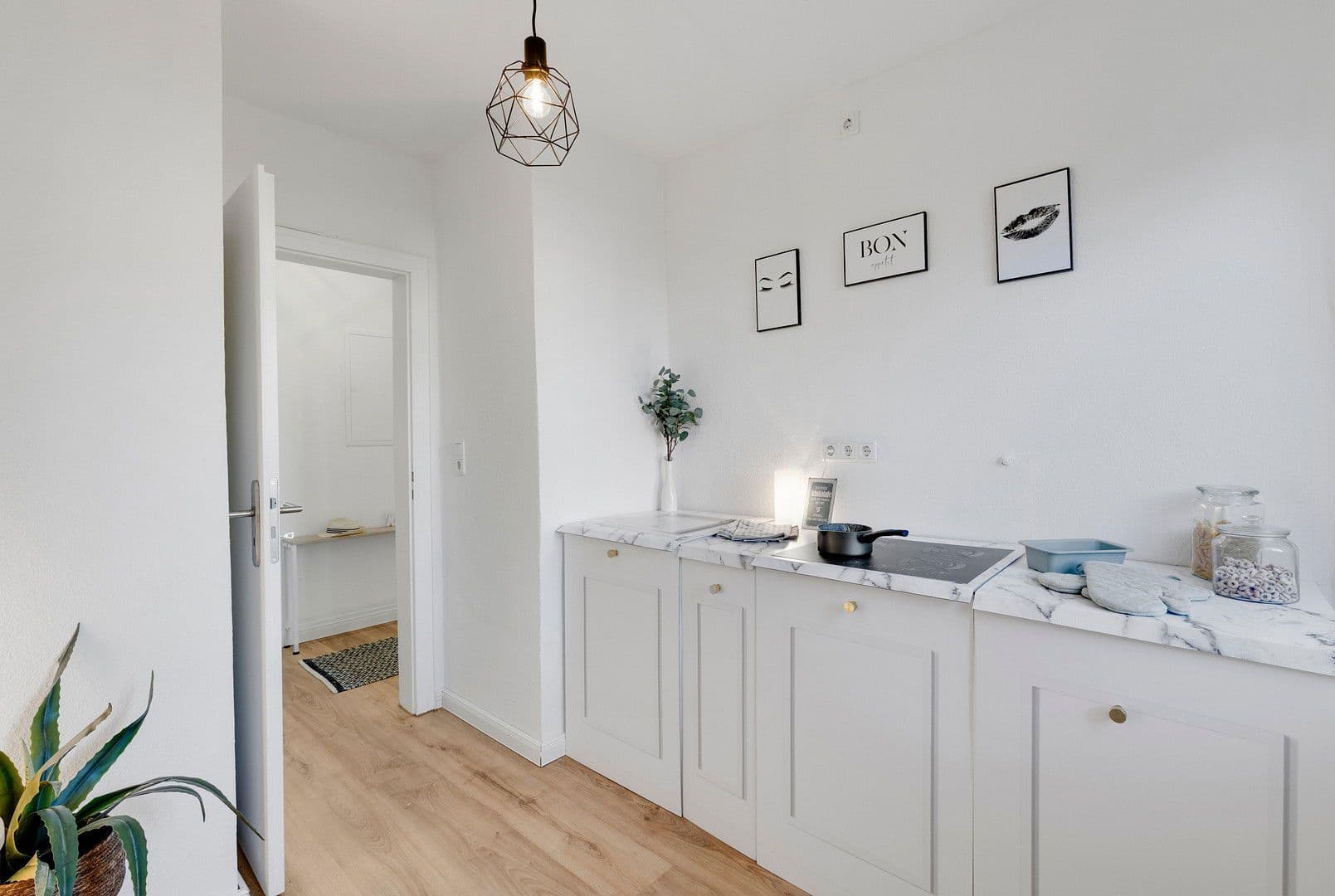 Predaj bytu 4-izbový 80 m², Oldenburg, Dolné Sasko Predaj bytu 4-izbový 80 m², Oldenburg, Dolné Sasko