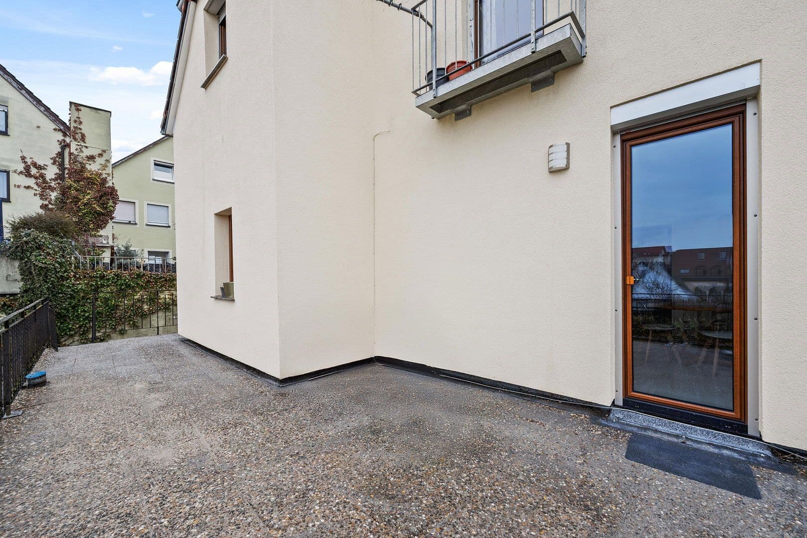 Predaj domu 233 m², pozemek 167 m², Besigheimer Str.12, Stuttgart, Bádensko-Wurttembersko Predaj domu 233 m², pozemek 167 m², Besigheimer Str.12, Stuttgart, Bádensko-Wurttembersko