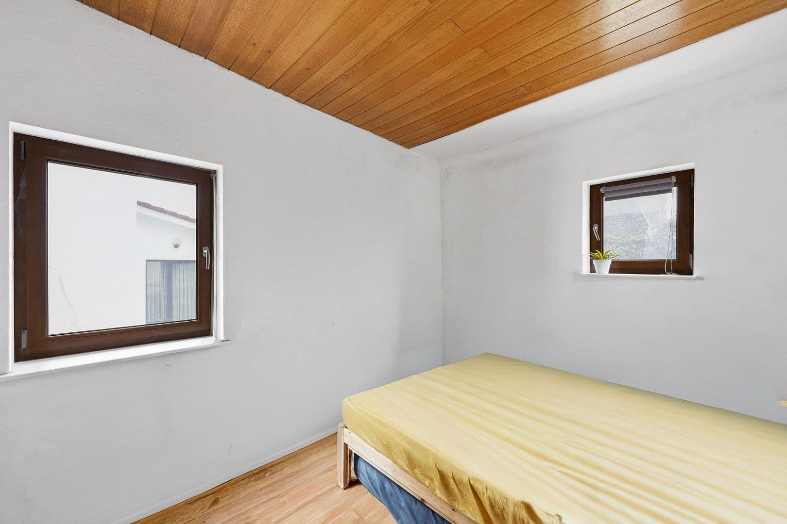 Predaj domu 233 m², pozemek 167 m², Besigheimer Str.12, Stuttgart, Bádensko-Wurttembersko Predaj domu 233 m², pozemek 167 m², Besigheimer Str.12, Stuttgart, Bádensko-Wurttembersko