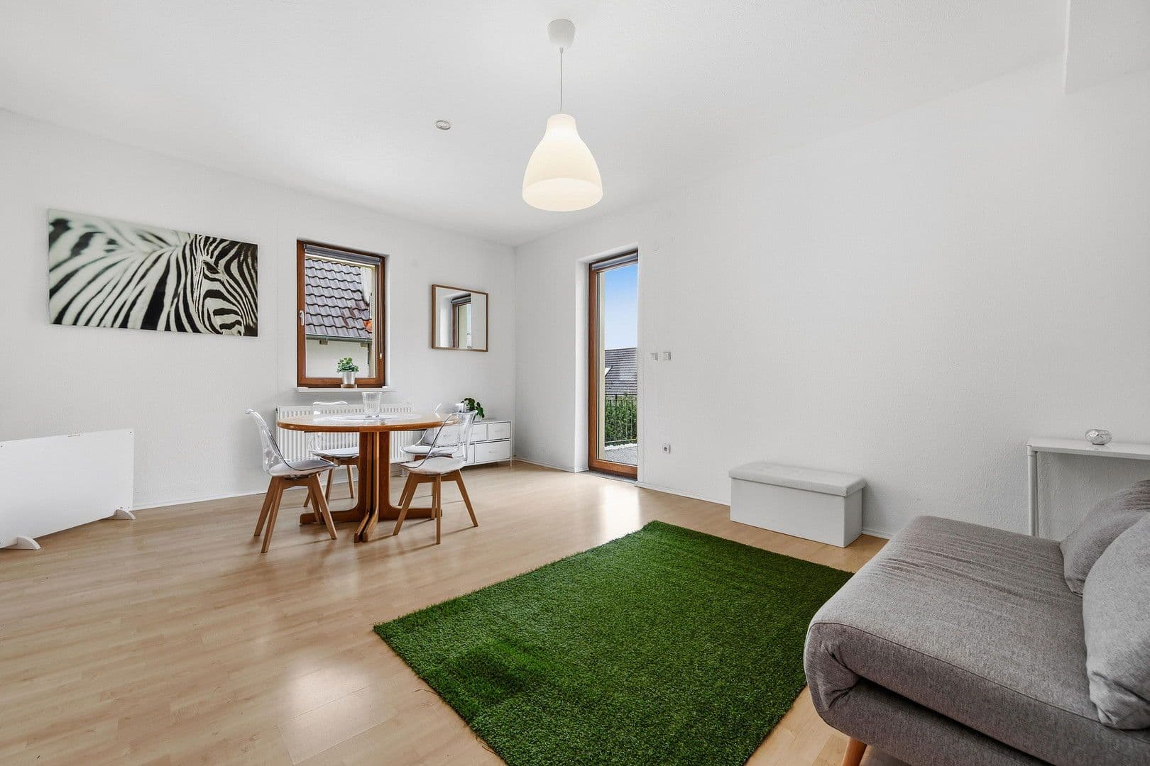 Predaj domu 233 m², pozemek 167 m², Besigheimer Str.12, Stuttgart, Bádensko-Wurttembersko Predaj domu 233 m², pozemek 167 m², Besigheimer Str.12, Stuttgart, Bádensko-Wurttembersko