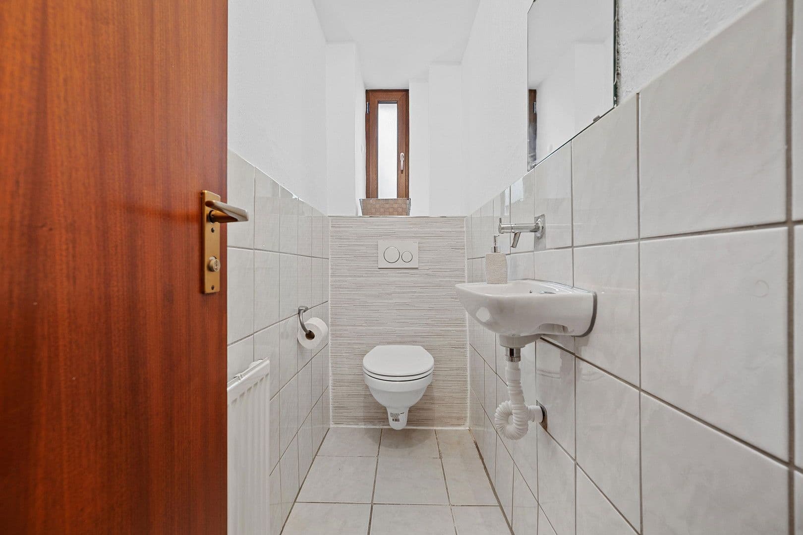 Predaj domu 233 m², pozemek 167 m², Besigheimer Str.12, Stuttgart, Bádensko-Wurttembersko Predaj domu 233 m², pozemek 167 m², Besigheimer Str.12, Stuttgart, Bádensko-Wurttembersko