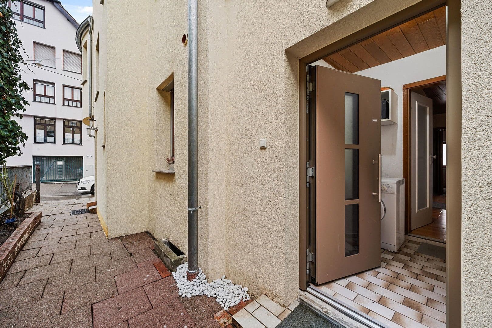 Predaj domu 233 m², pozemek 167 m², Besigheimer Str.12, Stuttgart, Bádensko-Wurttembersko Predaj domu 233 m², pozemek 167 m², Besigheimer Str.12, Stuttgart, Bádensko-Wurttembersko