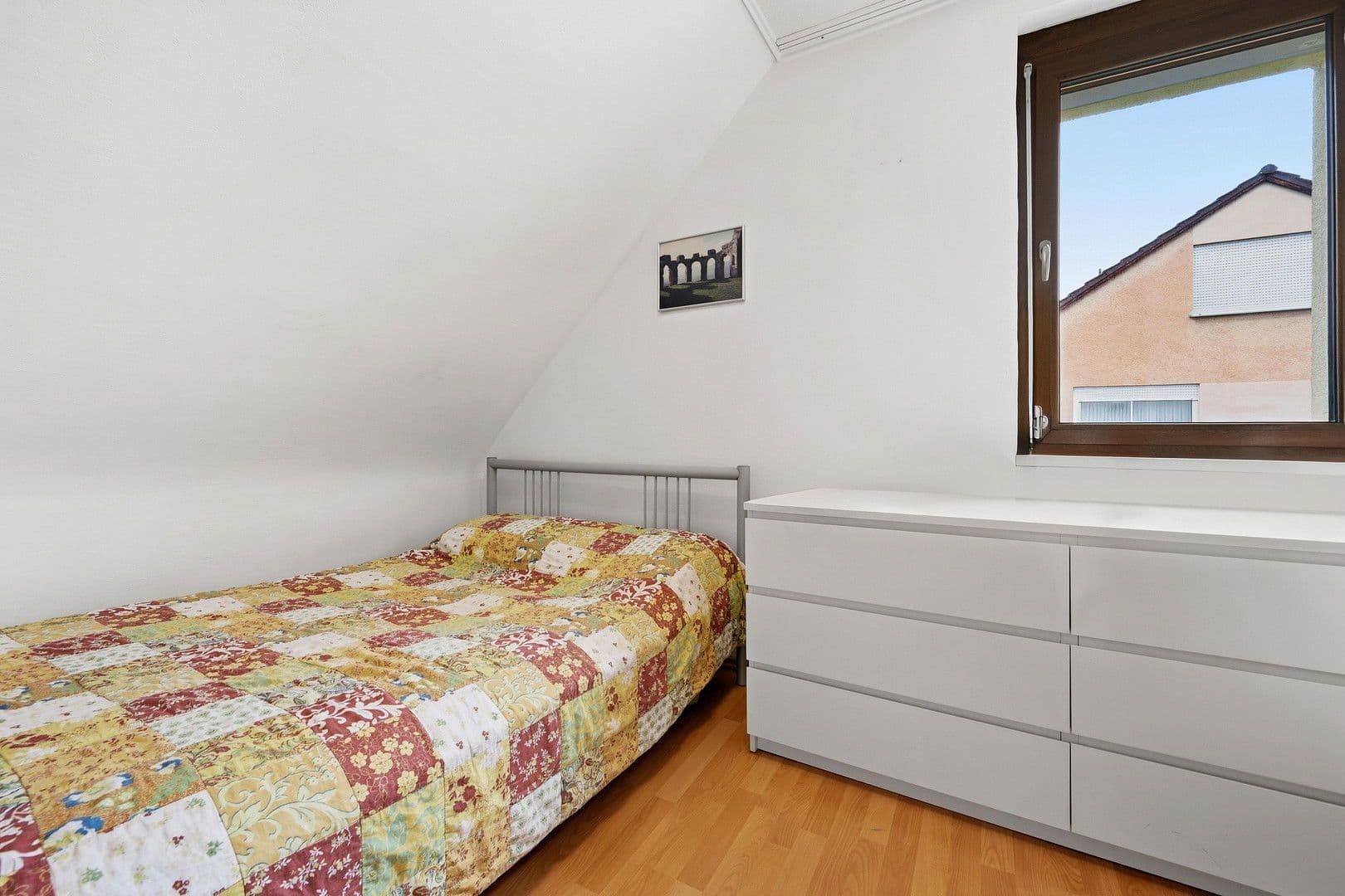 Predaj domu 233 m², pozemek 167 m², Besigheimer Str.12, Stuttgart, Bádensko-Wurttembersko Predaj domu 233 m², pozemek 167 m², Besigheimer Str.12, Stuttgart, Bádensko-Wurttembersko