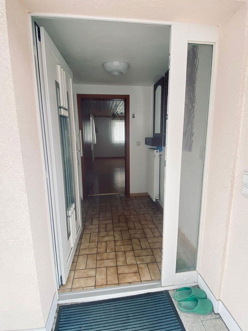 Predaj domu 142 m², pozemek 180 m², Wiesbrunnenstrasse 14, Plochingen, Bádensko-Wurttembersko Predaj domu 142 m², pozemek 180 m², Wiesbrunnenstrasse 14, Plochingen, Bádensko-Wurttembersko