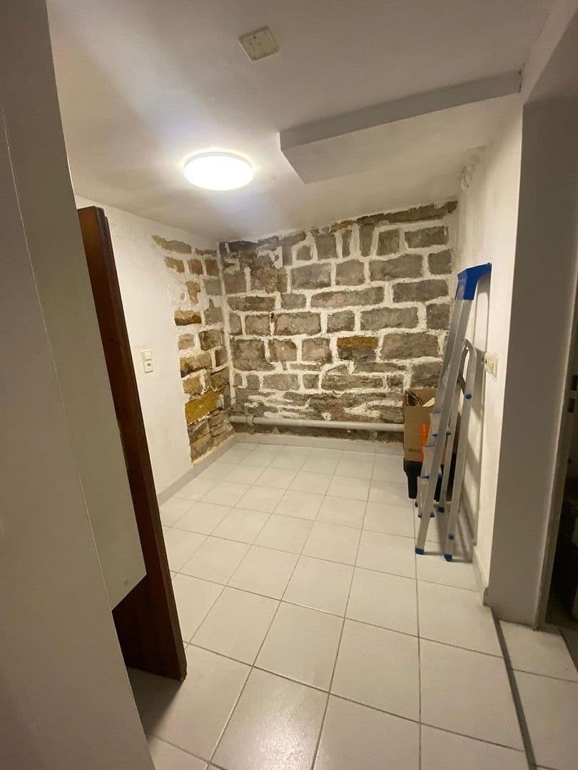 Predaj domu 142 m², pozemek 180 m², Wiesbrunnenstrasse 14, Plochingen, Bádensko-Wurttembersko Predaj domu 142 m², pozemek 180 m², Wiesbrunnenstrasse 14, Plochingen, Bádensko-Wurttembersko