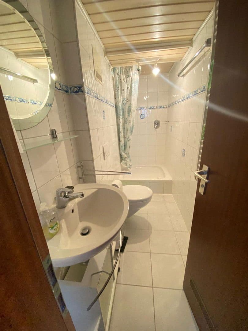 Predaj domu 142 m², pozemek 180 m², Wiesbrunnenstrasse 14, Plochingen, Bádensko-Wurttembersko Predaj domu 142 m², pozemek 180 m², Wiesbrunnenstrasse 14, Plochingen, Bádensko-Wurttembersko