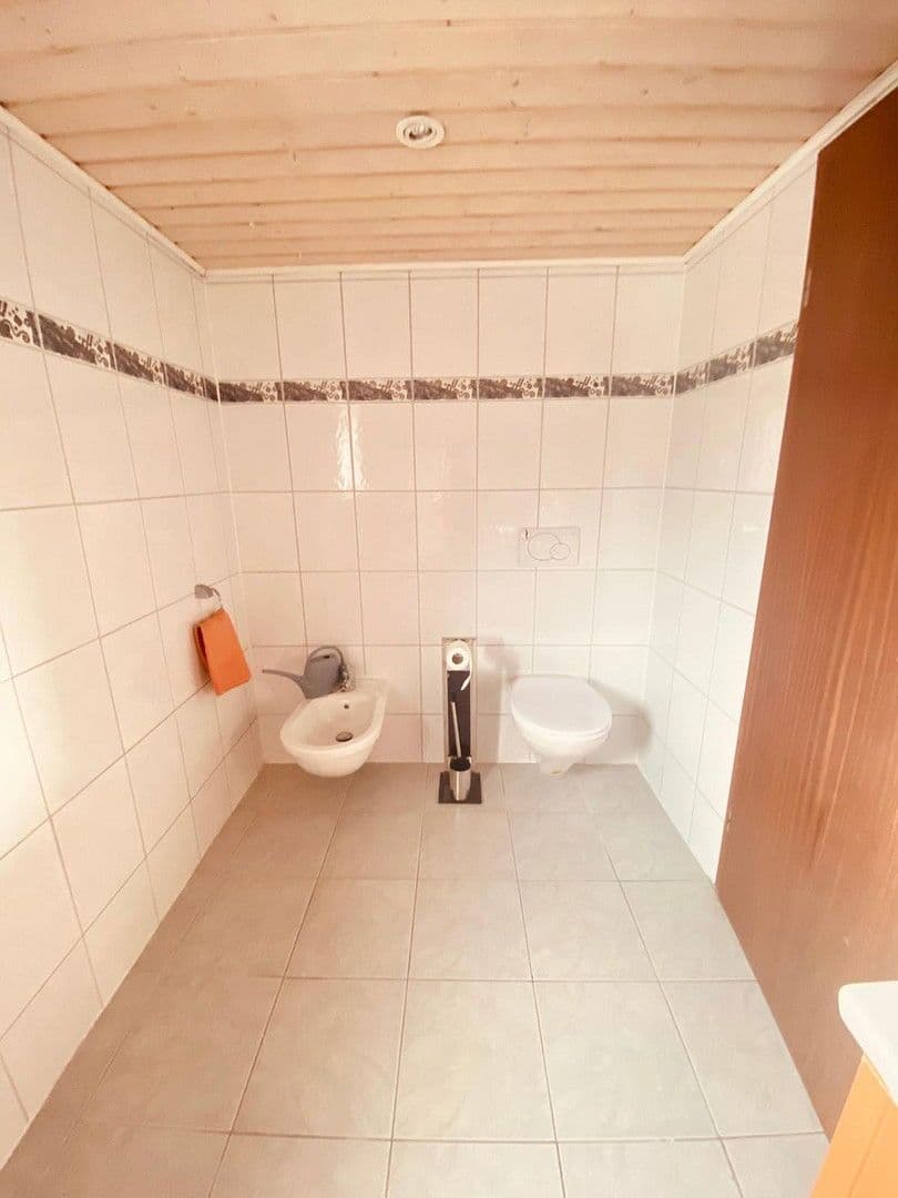 Predaj domu 142 m², pozemek 180 m², Wiesbrunnenstrasse 14, Plochingen, Bádensko-Wurttembersko Predaj domu 142 m², pozemek 180 m², Wiesbrunnenstrasse 14, Plochingen, Bádensko-Wurttembersko