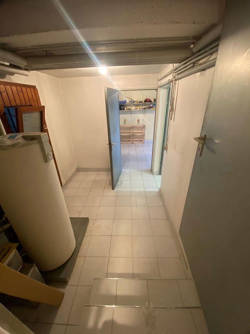 Predaj domu 142 m², pozemek 180 m², Wiesbrunnenstrasse 14, Plochingen, Bádensko-Wurttembersko Predaj domu 142 m², pozemek 180 m², Wiesbrunnenstrasse 14, Plochingen, Bádensko-Wurttembersko